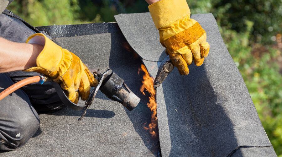 Expert new roof installation services in Carmi, IL